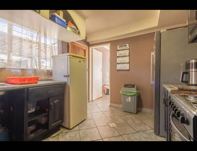 4 BEDROOM HOUSE FOR SALE IN BOKSBURG NORTH